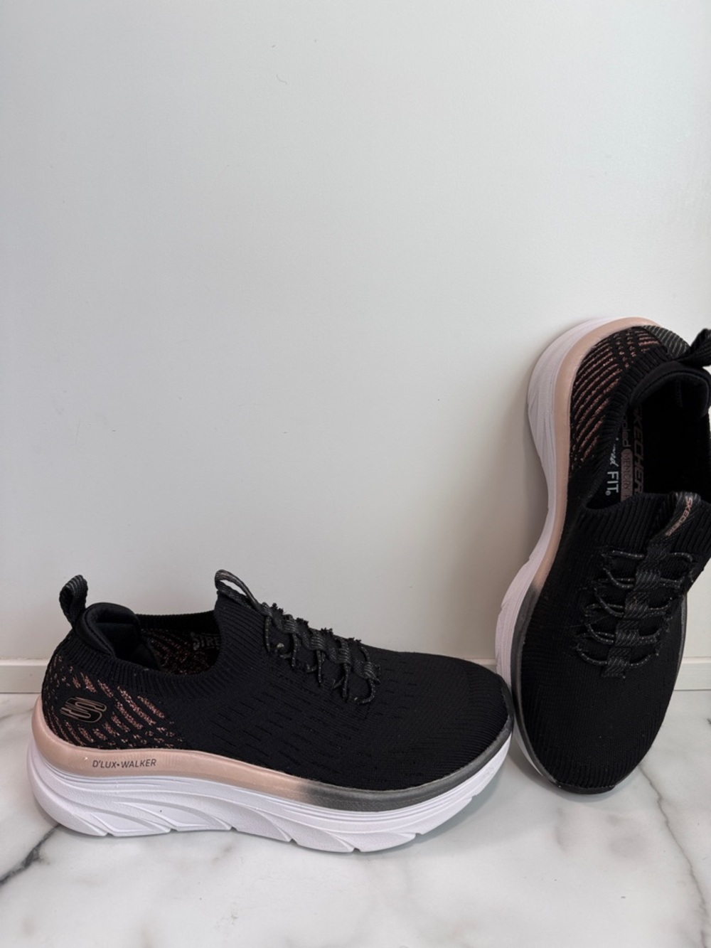 Skechers, Relaxed Fit: D'Lux Walker Black Let it Glow Walking Shoes - Size 6.5 - Picture 2 of 9